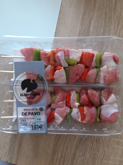 Brocheta de pavo Brocheta de pavo