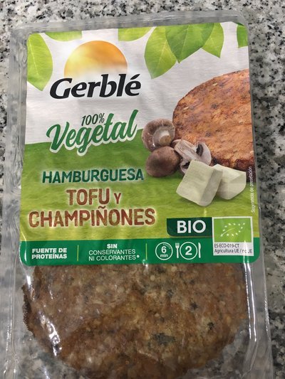 Hamburguesa de tofu y champiñones Hamburguesa de tofu y champiñones