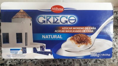 Yogur griego con azúcar moreno de caña Yogur griego con azúcar moreno de caña