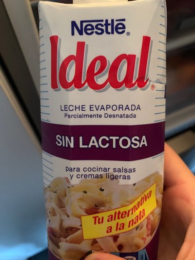 Leche evaporada parcialmente desnatada 