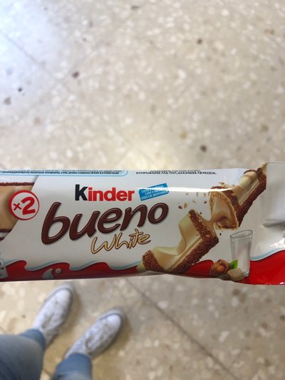 Kinder bueno white Kinder bueno white