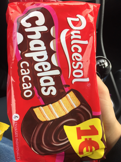 Bizcocho cubierto de cacao Bizcocho cubierto de cacao