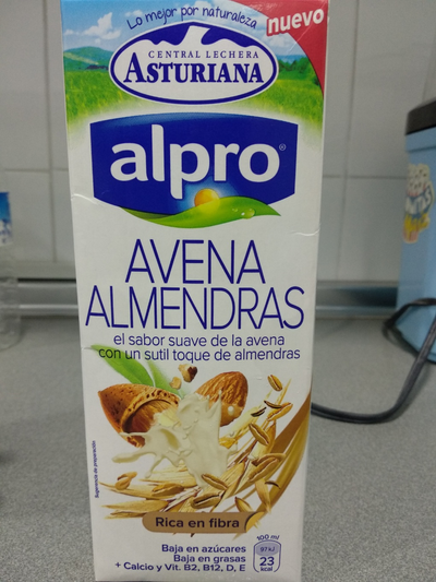 Bebida de avena y almendras Bebida de avena y almendras