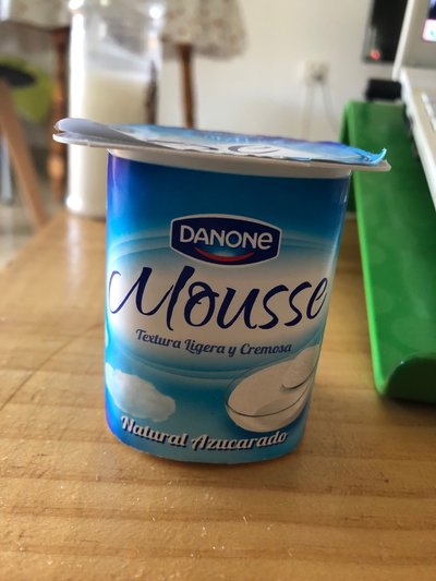Mousse natural azucarado Mousse natural azucarado