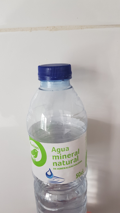 Agua mineral natural Agua mineral natural