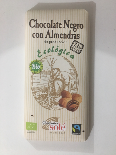 Chocolate negro con almendras Chocolate negro con almendras