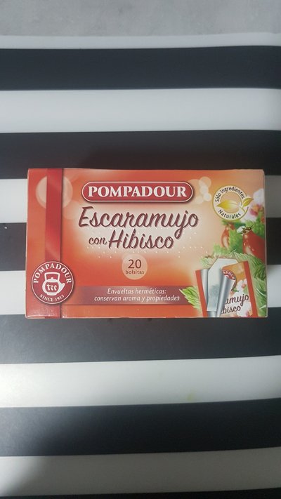 Escaramujo con hibisco Escaramujo con hibisco