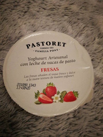 Yogur con fresas Yogur con fresas