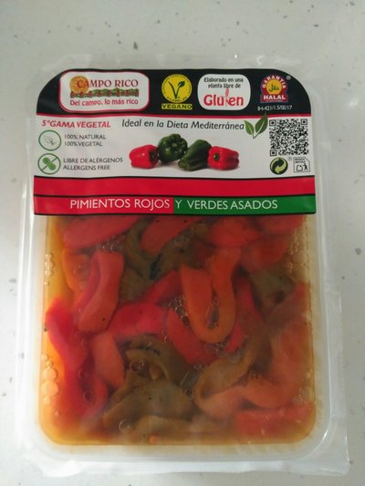 Pimientos rojos y verdes asados Pimientos rojos y verdes asados
