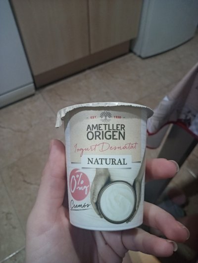 Yogur desnatado natural Yogur desnatado natural