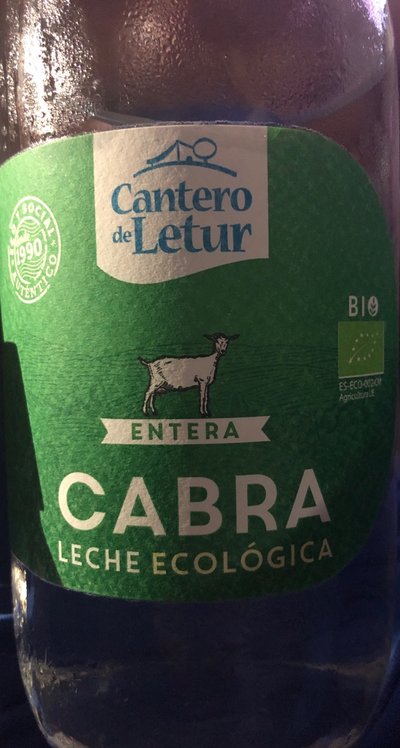 Leche entera de cabra