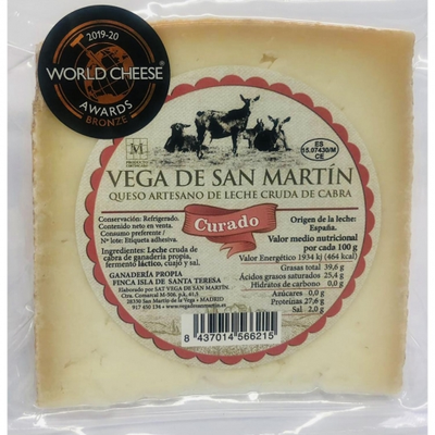 Queso Curado De Cabra Vega De San Martín 250 G. Queso Curado De Cabra Vega De San Martín 250 G.
