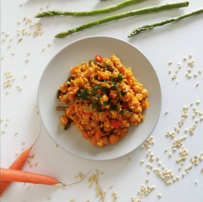 Arroz integral con verduras y garbanzos 