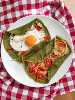 Crepes verdes con verduras