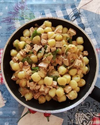 Gnocchi con tofu y salsa de soja