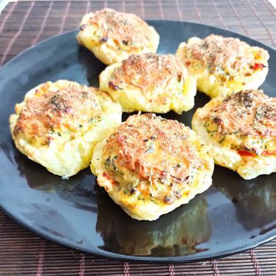 Nidos de patata con albóndigas de calabacín