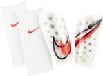 Ochraniacze piłkarskie Nike Mercurial Lite białe SP2120 109