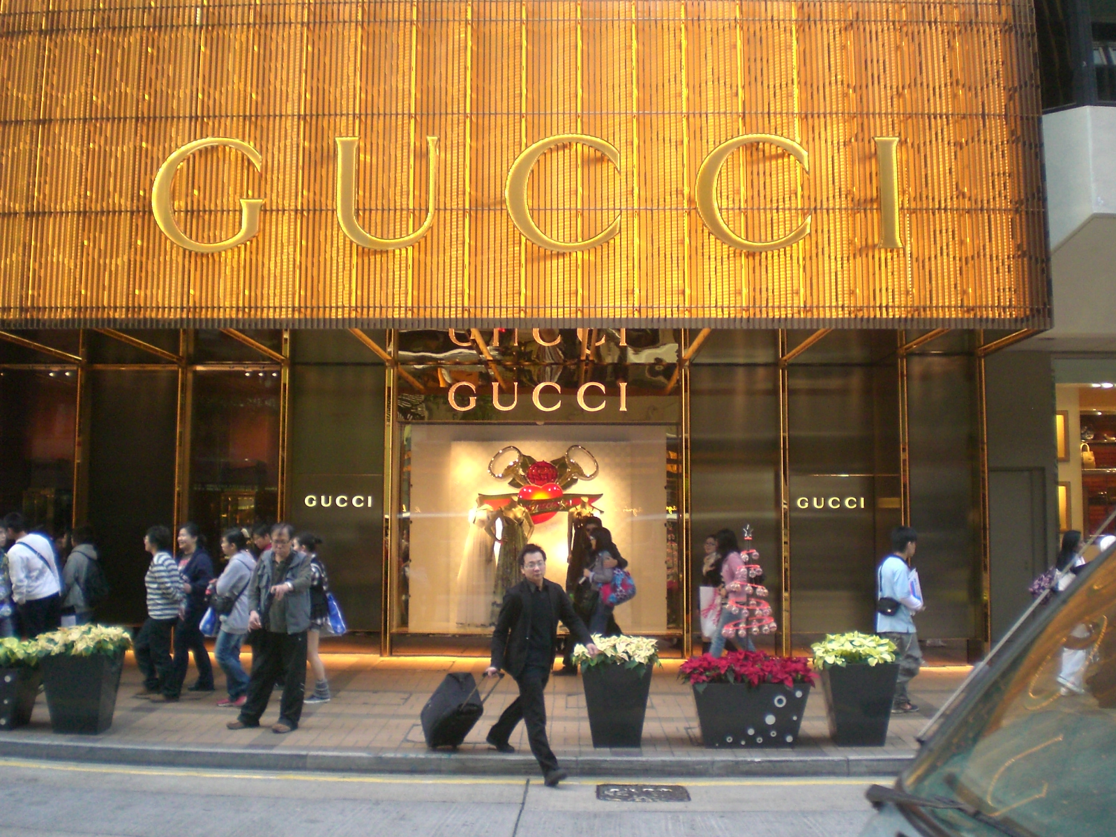 Tokyo: Luxury Brand Boutique Demand Surges; 5.3% and 6.7% rent hike in  Ginza and Omotesando