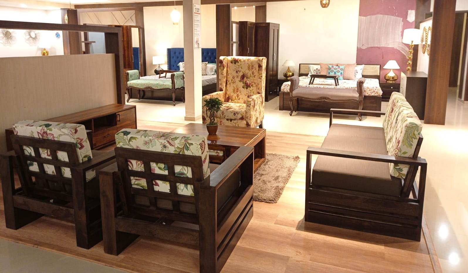 Furniture Start-Up Woodenstreet Three New Stores In Bengaluru