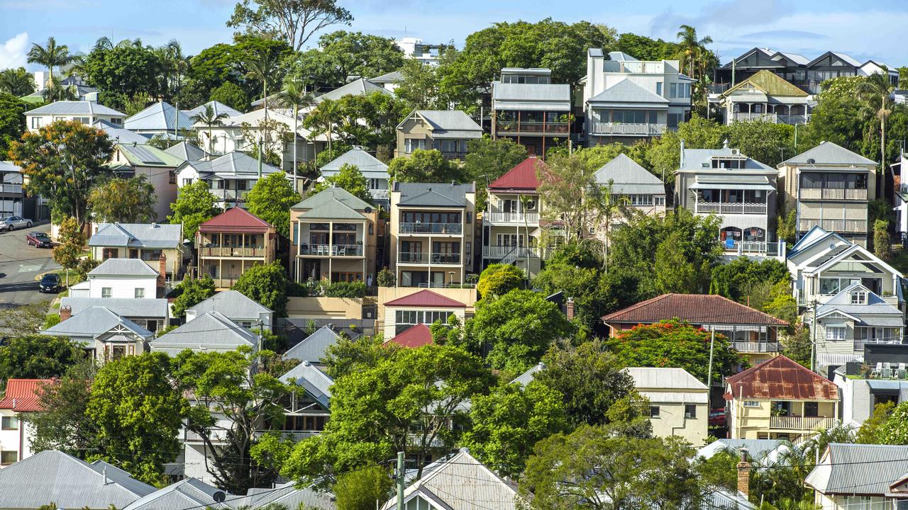 Australia’s House Prices Fall for the First Time Since September 2020