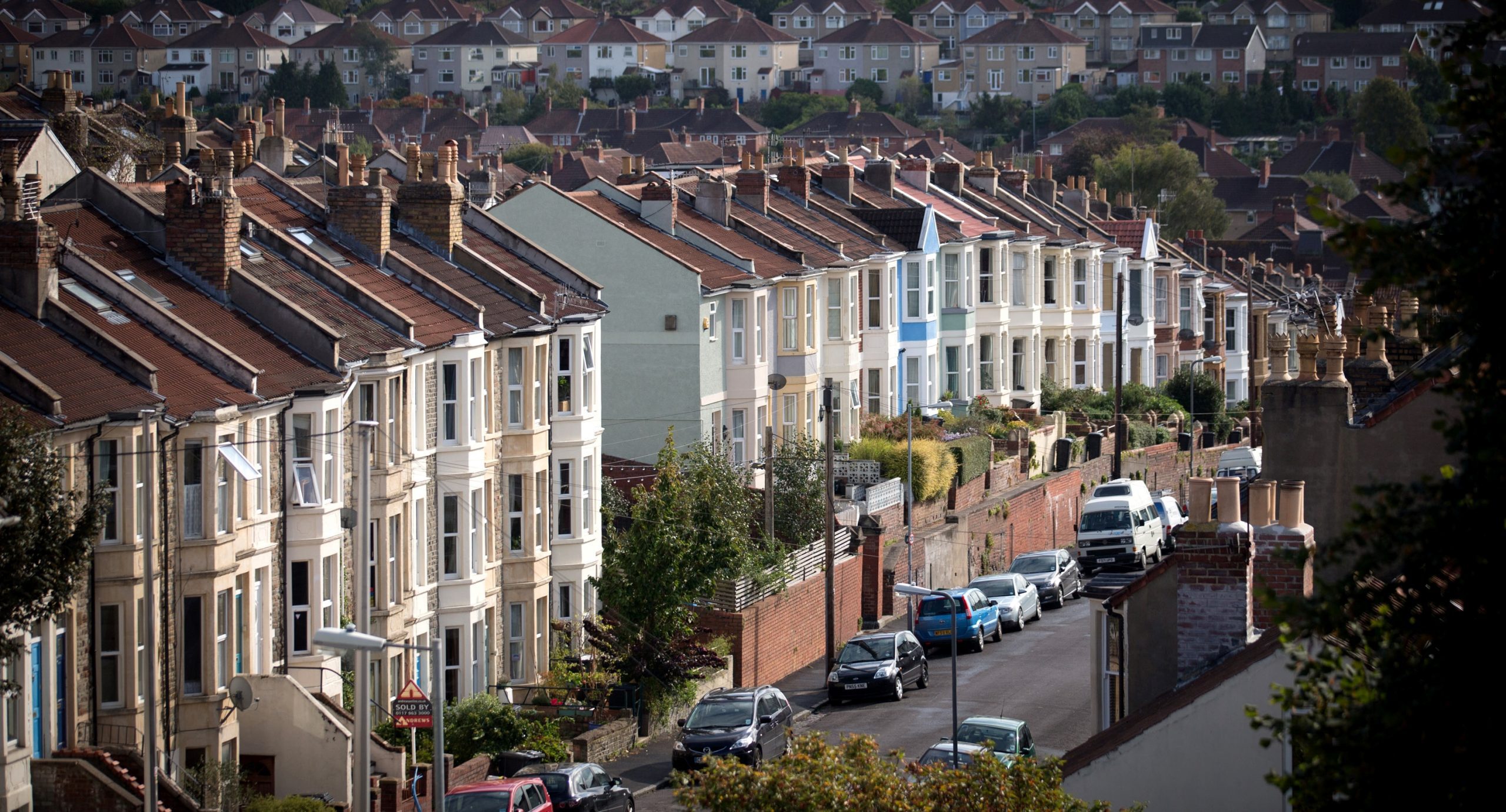 First-Time Buyers Pull Back From UK Housing Market