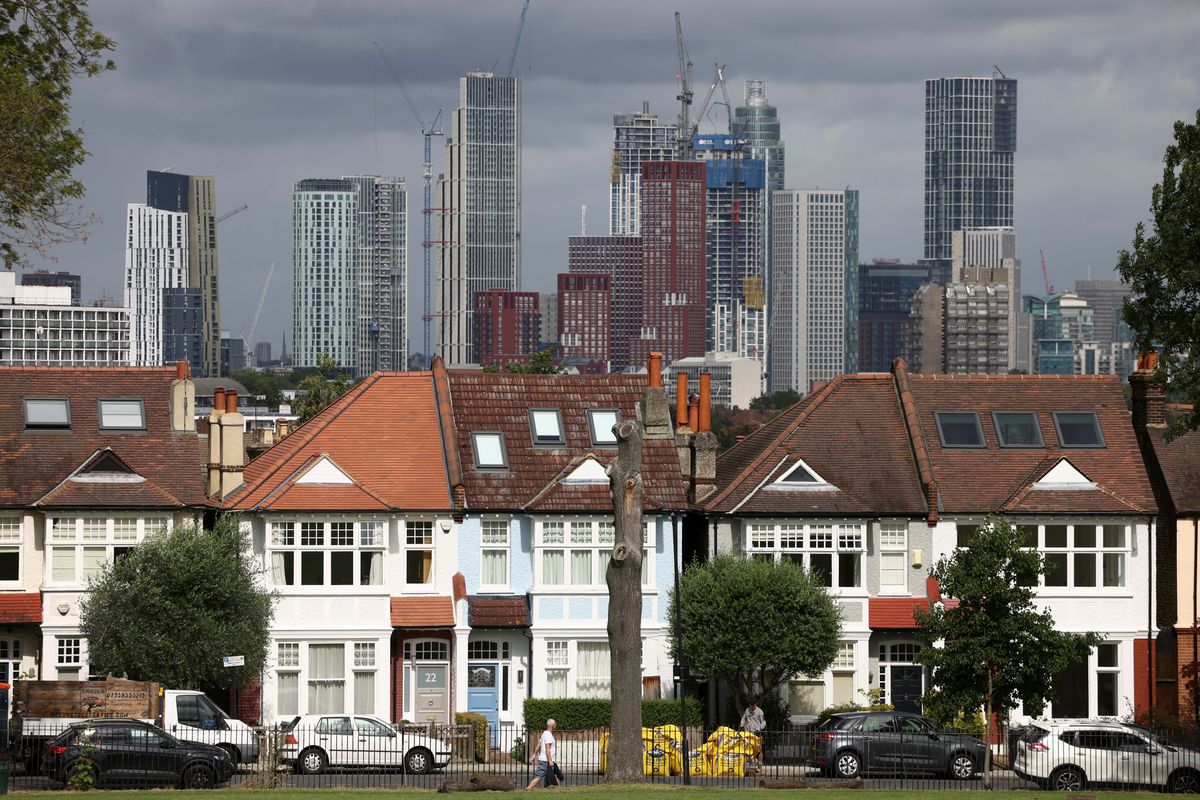 UK House Prices End 2022 on A Weaker Note