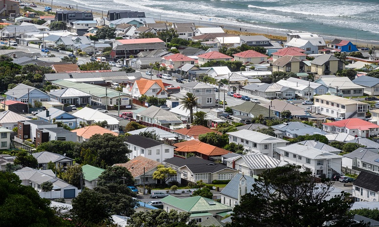 New Zealand House Prices Expected to Descend Further This Year