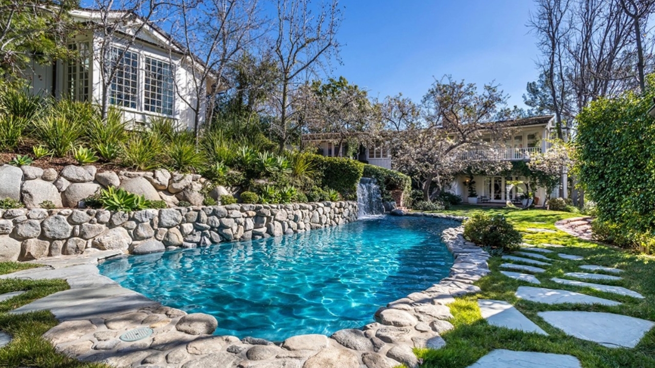 Jim Carrey LA Mansion Where He Lived For 30 Years Up For Sale