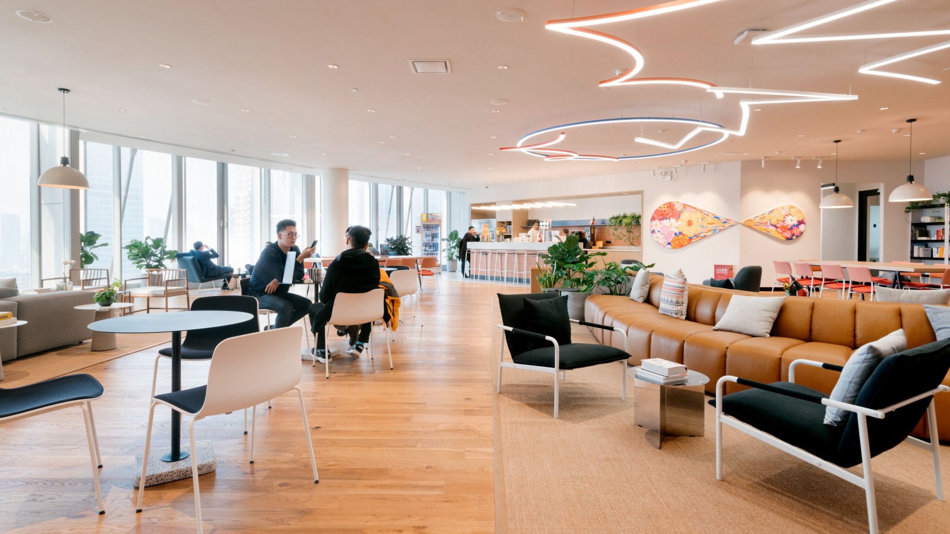 Flex Office Spaces Occupiers’ Top Short-Term Real Estate Portfolio Strategy