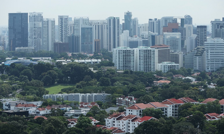 Singapore Private Home Prices Decline First Time In Three Years