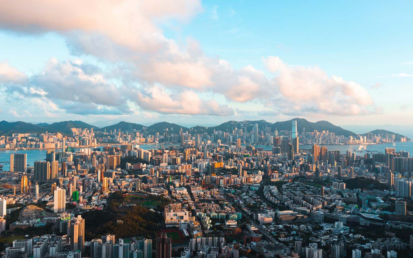 Mainland Chinese Flocking To Hong Kong’s Property Market 