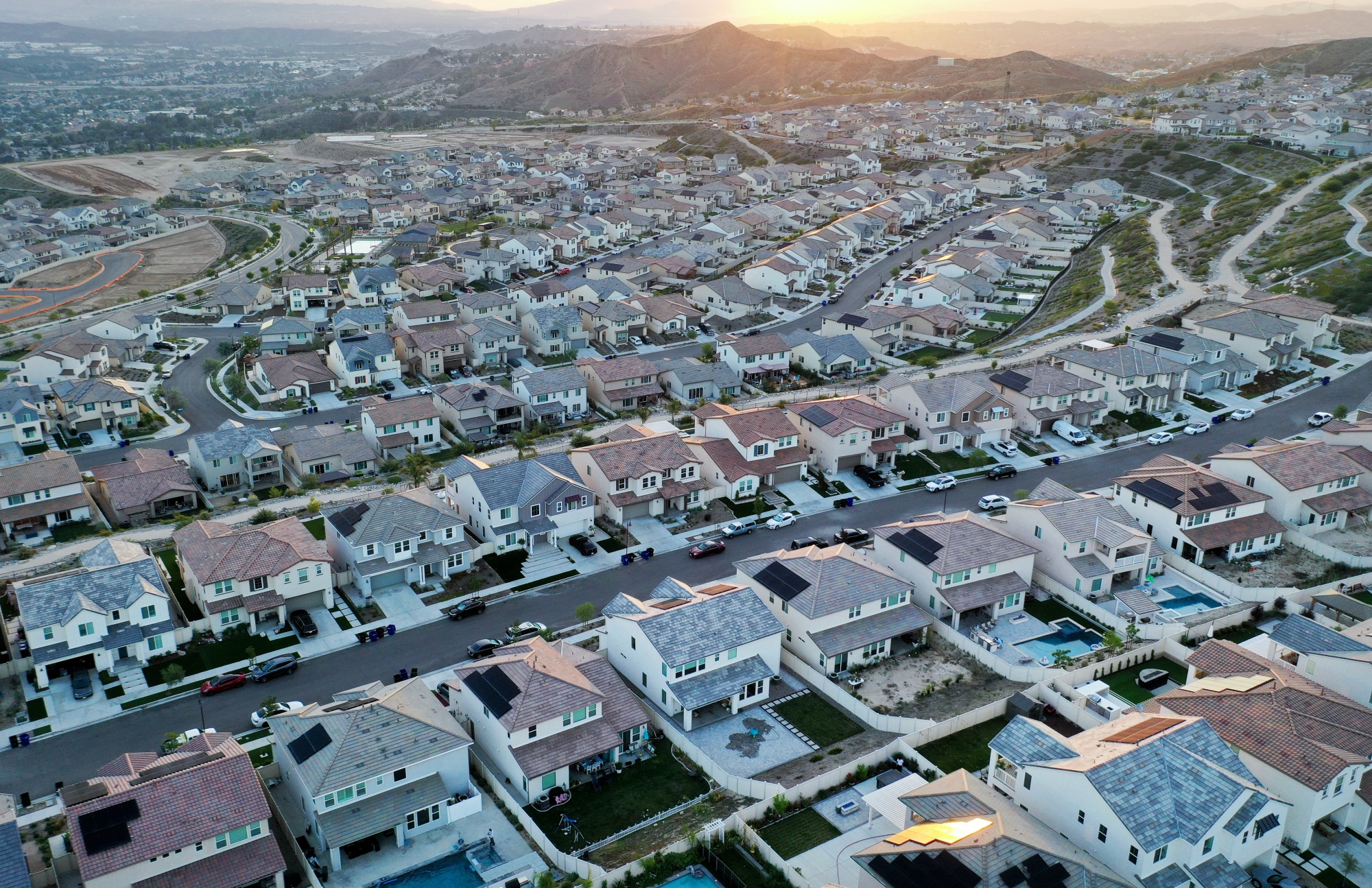 California Median Home Price Rose To Over $900,000 For First Time