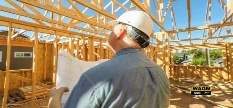 U.S. home building Dips as Material Shortages Worsen