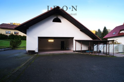 Prodej stavebního pozemku 2694 m²