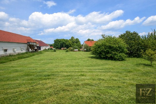 Prodej stavebního pozemku 2559 m²