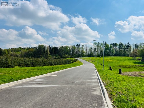 Prodej stavebního pozemku 1090 m²