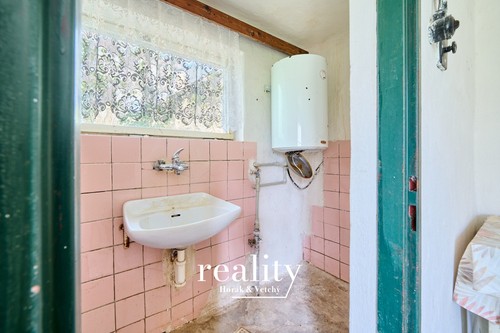 Prodej stavebního pozemku 1328 m²