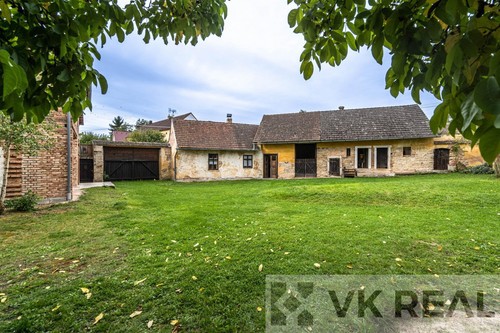 Prodej domu 593 m², pozemek 1232 m²