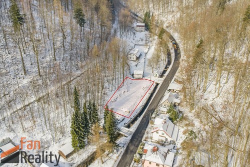 Prodej stavebního pozemku 696 m²