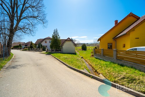 Prodej stavebního pozemku 1426 m²