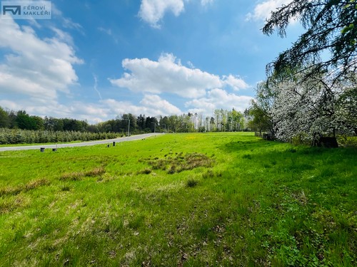 Prodej stavebního pozemku 948 m²