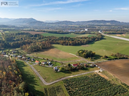 Prodej stavebního pozemku 1090 m²