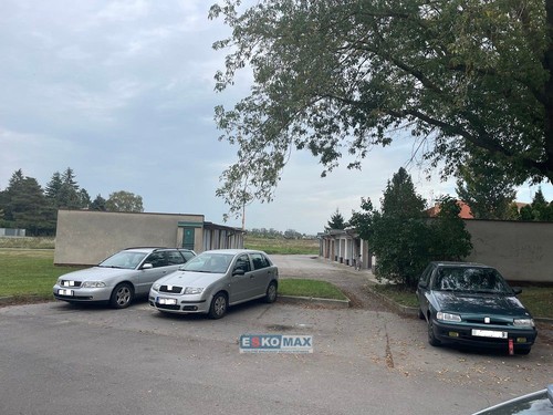 Prodej stavebního pozemku 1498 m²