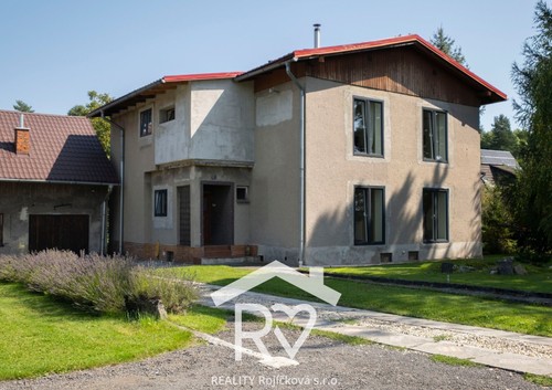 Prodej domu 250 m², pozemek 1305 m²