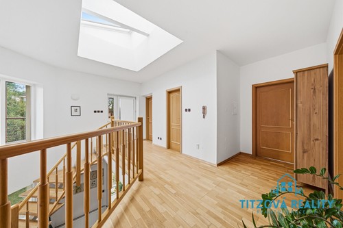 Prodej domu 245 m², pozemek 1134 m²