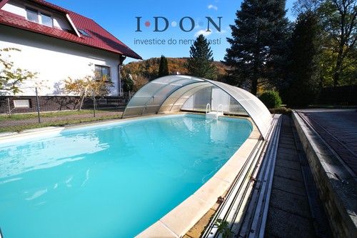 Prodej stavebního pozemku 2694 m²