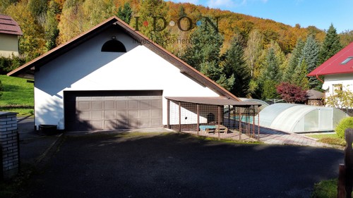 Prodej stavebního pozemku 2694 m²