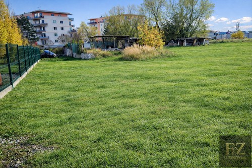 Prodej stavebního pozemku 2782 m²