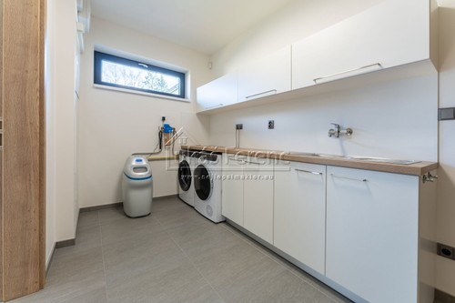 Prodej domu 221 m², pozemek 1950 m²