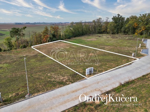 Prodej stavebního pozemku 984 m²